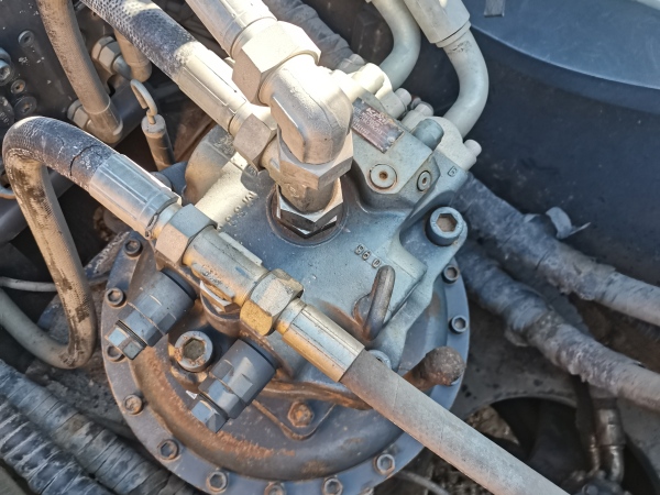 徐工XE520DK履帶式挖掘機(jī)