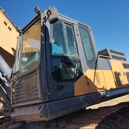 徐工XE520DK履带式挖掘机