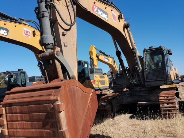 徐工XE520DK履帶式挖掘機(jī)