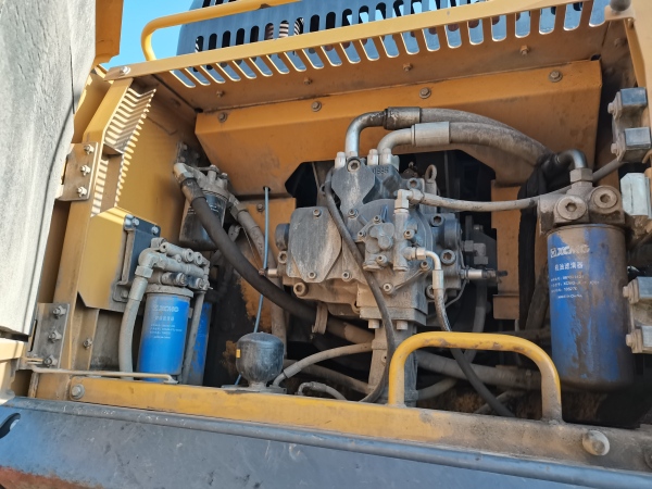 徐工XE520DK履帶式挖掘機(jī)