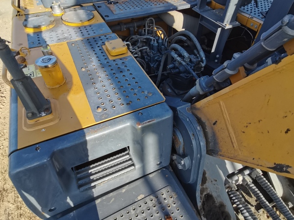 徐工XE520DK履帶式挖掘機(jī)