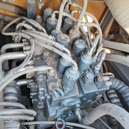 徐工XE520DK履带式挖掘机