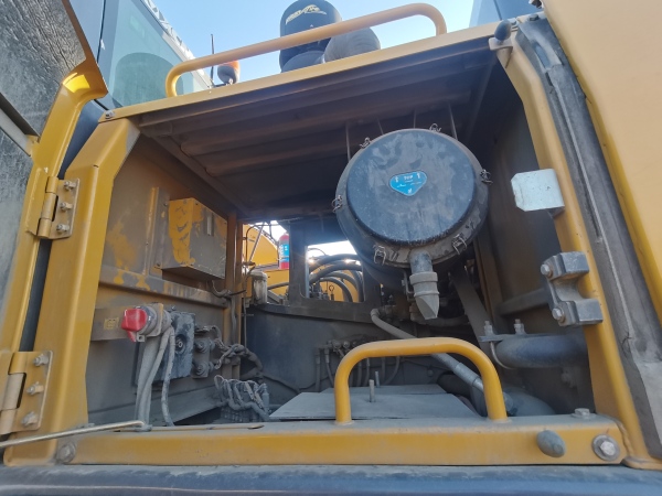 徐工XE520DK履帶式挖掘機(jī)