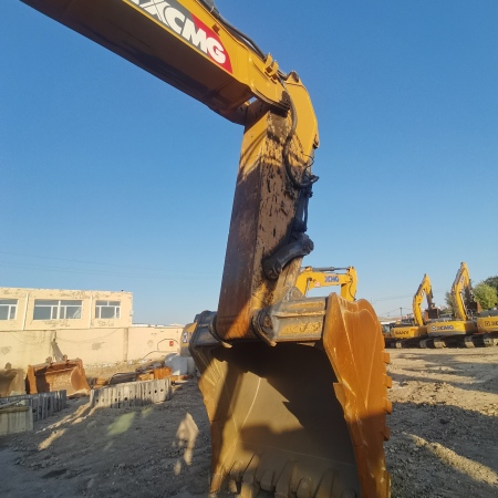 徐工XE520DK履带式挖掘机