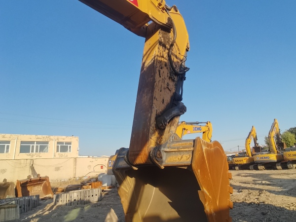 徐工XE520DK履帶式挖掘機(jī)