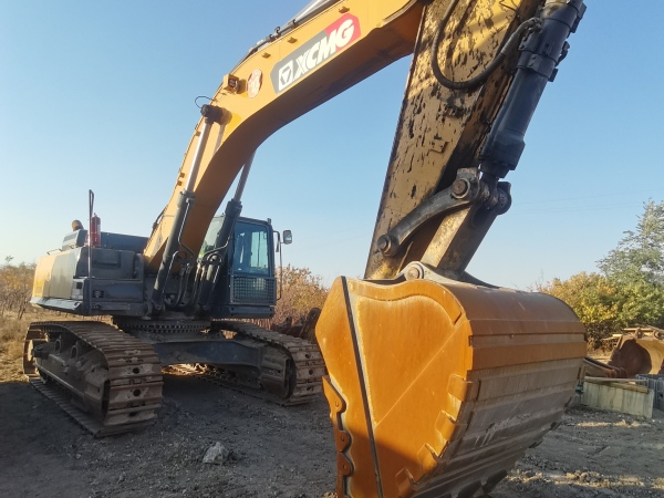 徐工XE520DK履帶式挖掘機(jī)