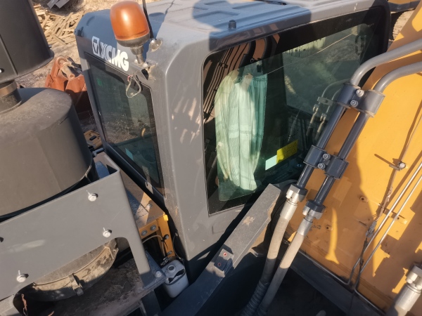 徐工XE520DK履帶式挖掘機(jī)