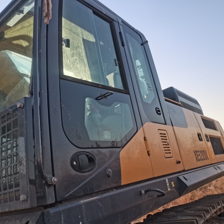 徐工XE520DK履带式挖掘机