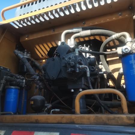 徐工XE520DK履带式挖掘机