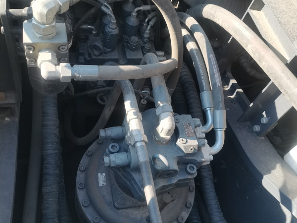 徐工XE520DK履帶式挖掘機(jī)