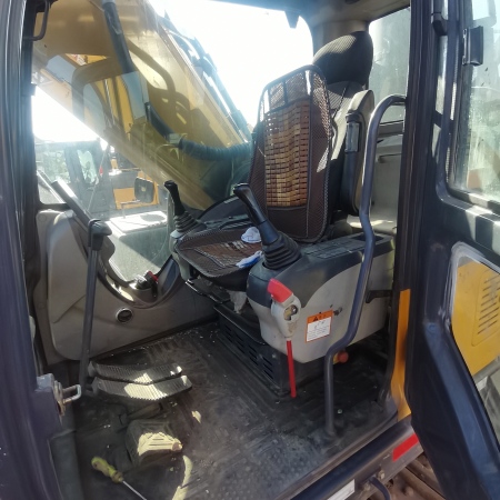 徐工XE520DK履带式挖掘机