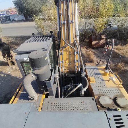 徐工XE520DK履带式挖掘机