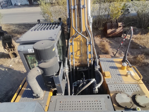 徐工XE520DK履帶式挖掘機(jī)