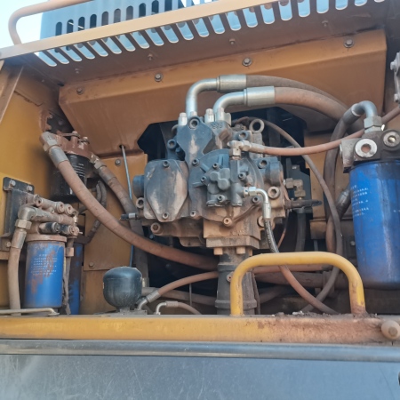 徐工XE520DK履带式挖掘机