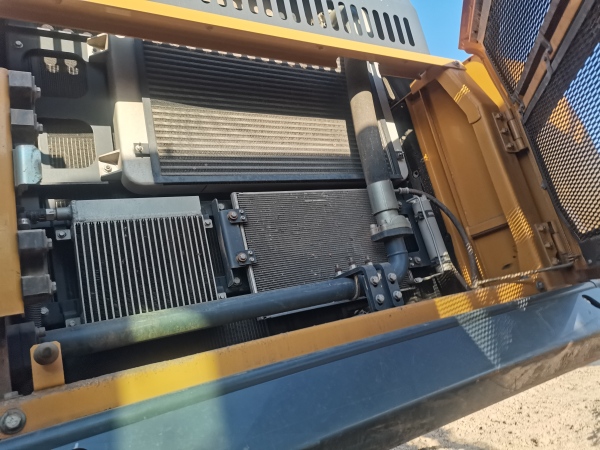 徐工XE520DK履帶式挖掘機(jī)