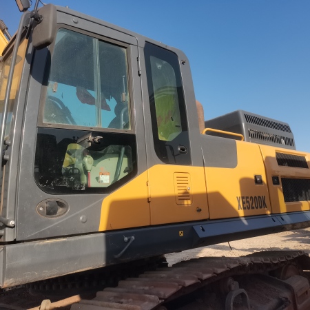 徐工XE520DK履带式挖掘机