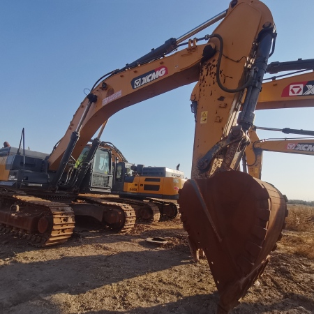 徐工XE520DK履带式挖掘机