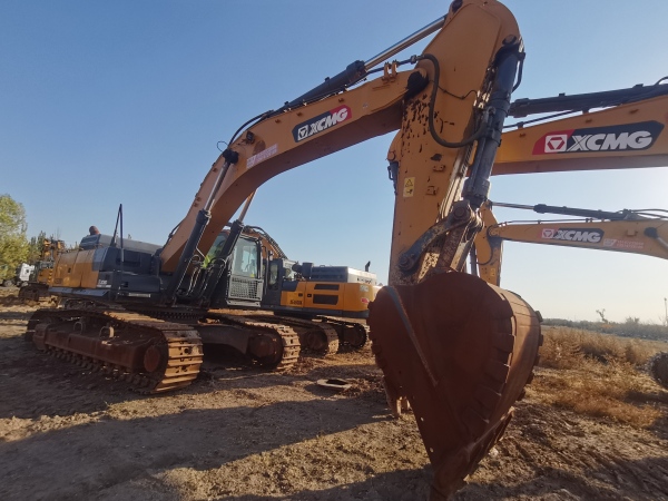 徐工XE520DK履帶式挖掘機(jī)