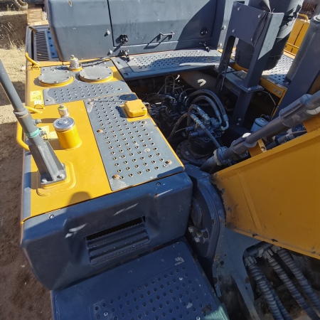 徐工XE550DK履带式挖掘机