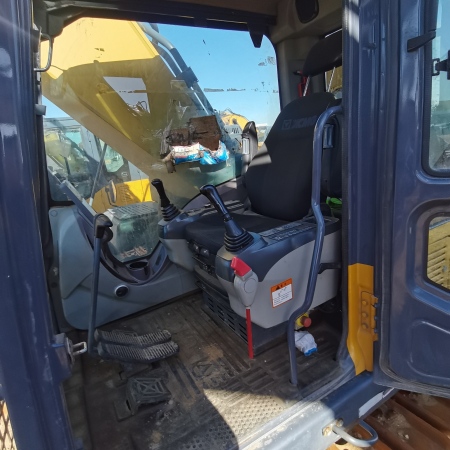 徐工XE550DK履带式挖掘机