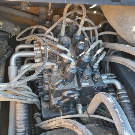 徐工XE550DK履带式挖掘机