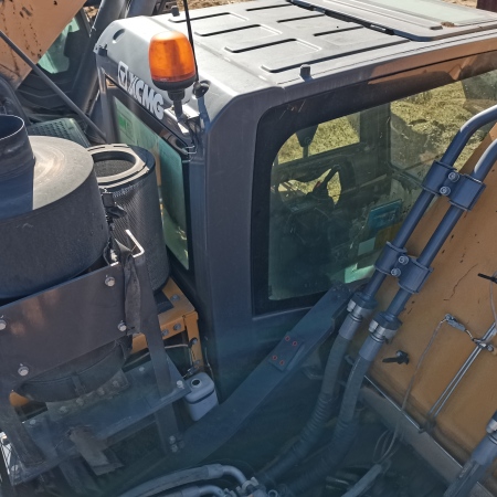 徐工XE550DK履带式挖掘机