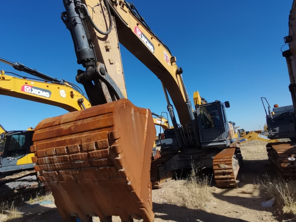 徐工XE550DK履帶式挖掘機(jī)