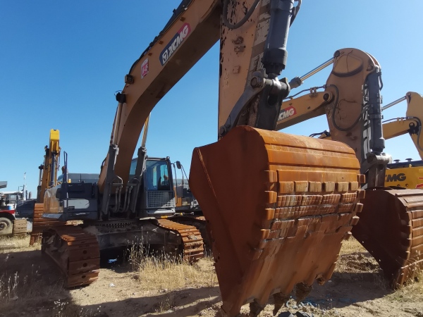 徐工XE550DK履帶式挖掘機(jī)