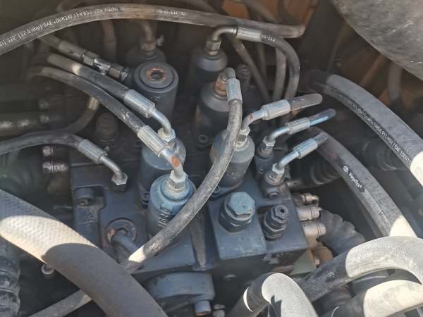 徐工XE490D履帶式挖掘機(jī)