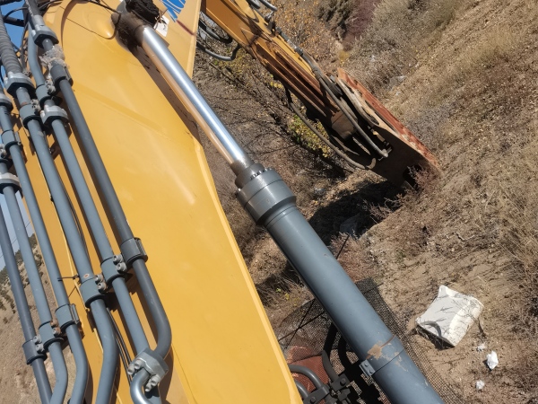 徐工XE490D履帶式挖掘機(jī)