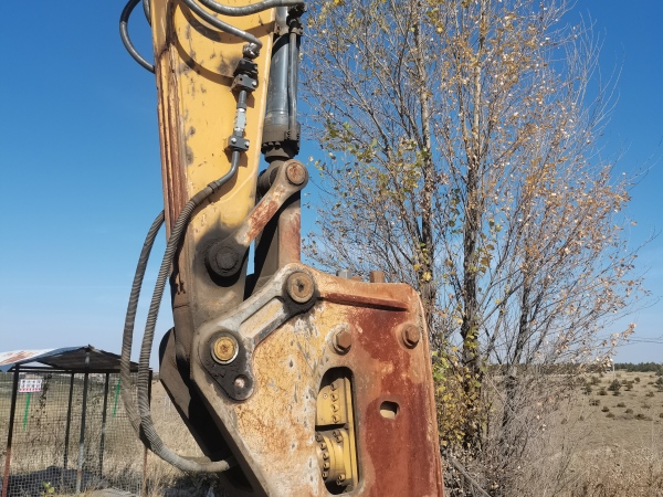 徐工XE490D履帶式挖掘機(jī)