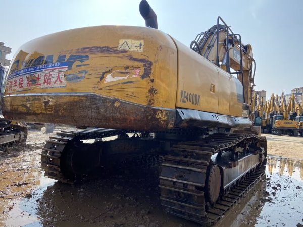 徐工XE400DK履帶式挖掘機