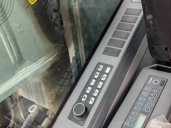 徐工XE380DK履帶式挖掘機(jī)