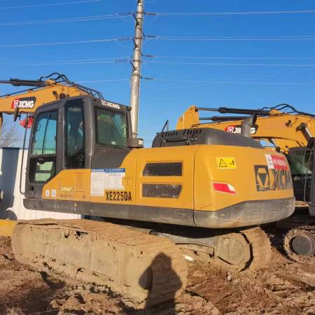 徐工XE200DA履带式挖掘机