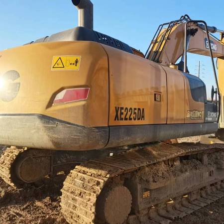 徐工XE200DA履带式挖掘机