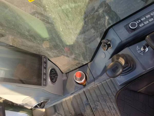 徐工XE200DA履帶式挖掘機(jī)