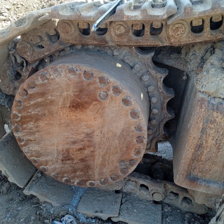 小松PC600-8R履带式挖掘机