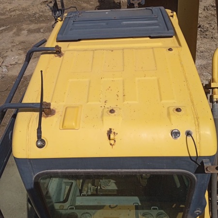 小松PC600-8R履带式挖掘机