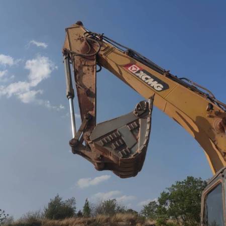 徐工XE210DA履带式挖掘机