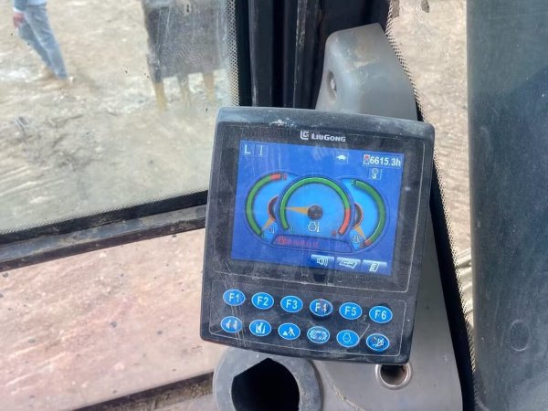 柳工CLG913履帶式挖掘機