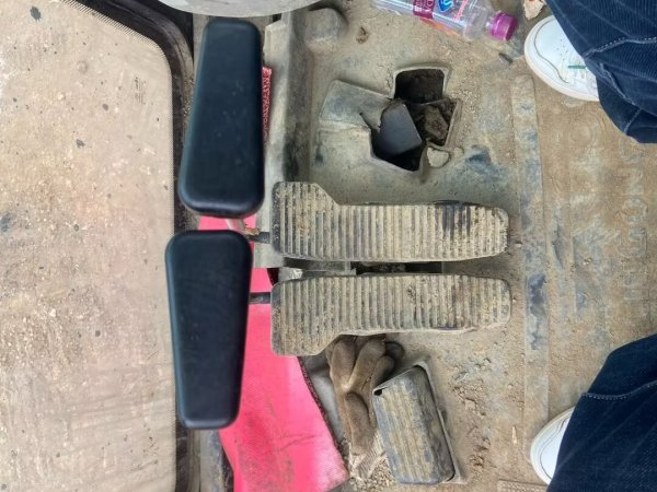 柳工CLG913履帶式挖掘機