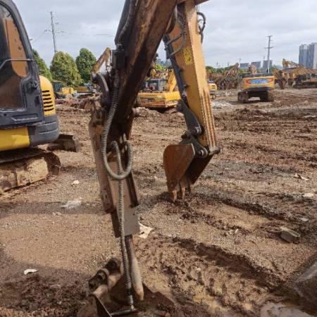 徐工XE15U履带式挖掘机