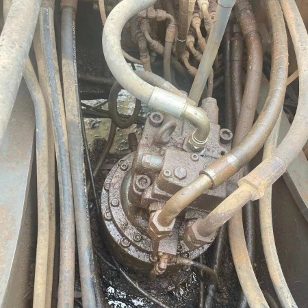 沃尔沃EC200B履带式挖掘机