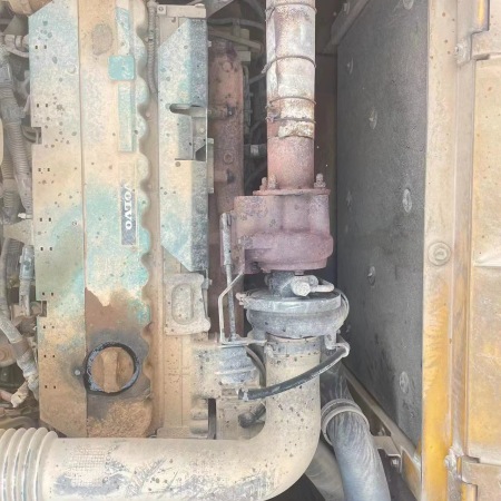 沃尔沃EC200B履带式挖掘机