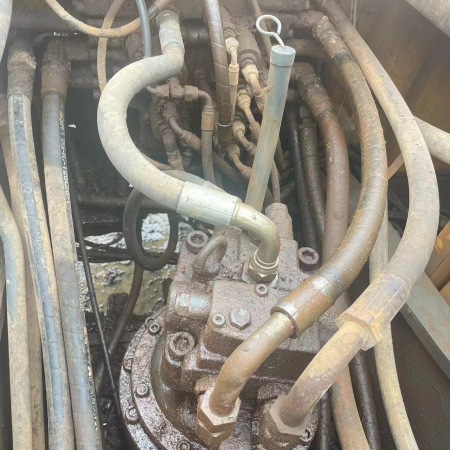 沃尔沃EC200B履带式挖掘机