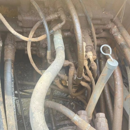 沃尔沃EC200B履带式挖掘机