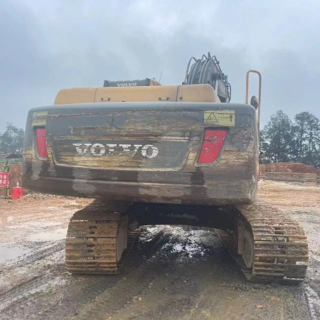 沃尔沃EC200B履带式挖掘机