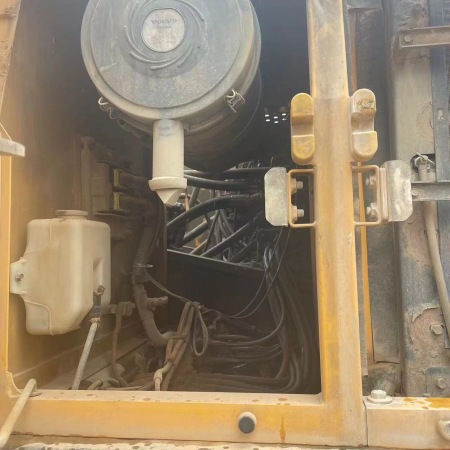 沃尔沃EC200B履带式挖掘机