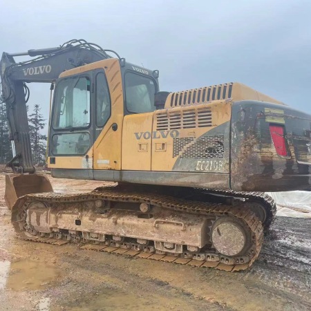沃尔沃EC200B履带式挖掘机