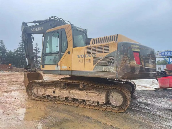 沃爾沃EC200B履帶式挖掘機(jī)